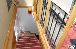 Casa de vanzare in zona centrala, 260 mp utili