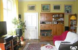 Casa de vanzare in zona centrala, 260 mp utili