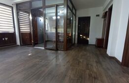 Apartament mobilat, 3 camere, 63 mp, curte 49 mp, parcare, cart Europa !