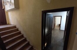 Apartament mobilat, 3 camere, 63 mp, curte 49 mp, parcare, cart Europa !