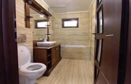 Apartament mobilat, 3 camere, 63 mp, curte 49 mp, parcare, cart Europa !