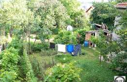 Oferta 2 case de vanzare in aceeasi curte, 100 mp + 128 mp utili