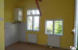 Casa 9 camere, 290 mp, teren 420 mp, zona 7 Strazi