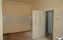 Casa 9 camere, 290 mp, teren 420 mp, zona 7 Strazi
