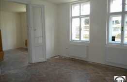 Casa 9 camere, 290 mp, teren 420 mp, zona 7 Strazi