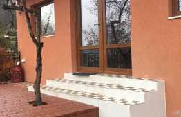 Oportunitate de investitie! Casa si pensiune, 20 camere, 600 mp utili, teren 800 mp!