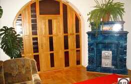 INCHIRIAT! Casa cu 3 camere in zona REAL