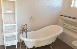 Penthouse 210 mp, 3 dormitoare, 3 locuri de parcare, terasa, in zona strazii Mircea Eliade