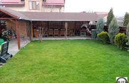 Duplex  intreg cu 450 mp utili in  zona frumoasa de case din Iris