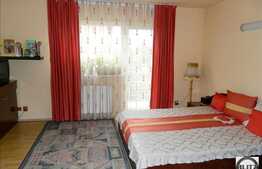 Duplex  intreg cu 450 mp utili in  zona frumoasa de case din Iris