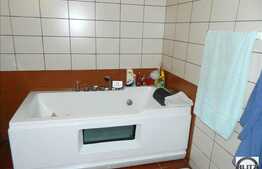 Duplex  intreg cu 450 mp utili in  zona frumoasa de case din Iris