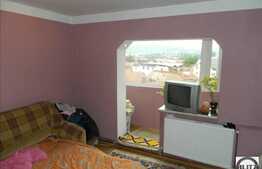 Apartament cu 3 camere, 75 mp, decomandat, cu loc de parcare