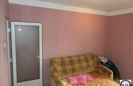 Apartament cu 3 camere, 75 mp, decomandat, cu loc de parcare