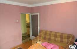Apartament cu 3 camere, 75 mp, decomandat, cu loc de parcare