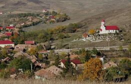 Teren intravilan 20% - extravilan 80% de vanzare 5800 mp, comuna Jucu, Gadalin