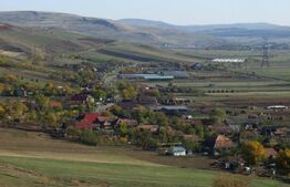 Teren intravilan 20% - extravilan 80% de vanzare 5800 mp, comuna Jucu, Gadalin