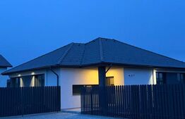 Casă individuală în Sânpetru – 4 camere, tavane 3 m, geamuri mari 230.000EUR