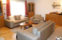 Casa cocheta cu 185 mp utili, 464 mp teren