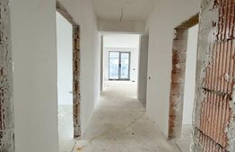 Casă individuală în Sânpetru 4 camere, tavane 3 m, geamuri mari, 465 mp,215.000E