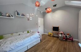 Casa de lux, 180mp, curte, zona Vivo