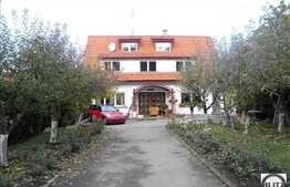 Casa de vanzare 300 mp + teren 1200 mp