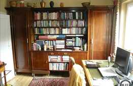 Casa de vanzare 300 mp + teren 1200 mp