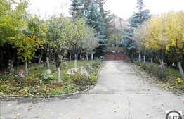 Casa de vanzare 300 mp + teren 1200 mp