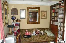 Casa de vanzare 300 mp + teren 1200 mp