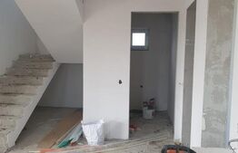 Casa individuala de vanzare in jucul de mijloc P+E