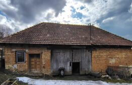 Casă țărănească cu 180 mp utili și teren de 1360 mp, Așchileu Mare