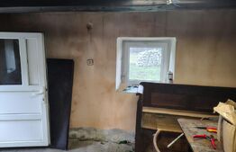 Casă țărănească cu 180 mp utili și teren de 1360 mp, Așchileu Mare