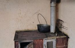 Casă țărănească cu 180 mp utili și teren de 1360 mp, Așchileu Mare