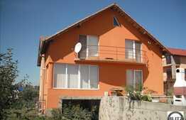 Casa ideala pentru familie, in zona linistita!