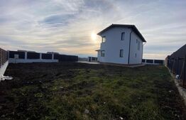 Casa moderna si luminoasa, cu spatii vitrate generoase, 610mp teren, 120 mp util