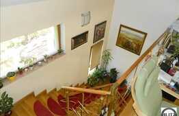 Casa de inchiriat 280 mp utili, garaj, gradina, piscina, zone de relaxare