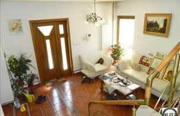 Casa de inchiriat 280 mp utili, garaj, gradina, piscina, zone de relaxare