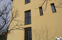 Duplex in zona exclusiv de case cu suprafata generoasa!