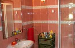 Vila Generoasa 800 mp util si 4500 teren !!! Pt. Clinica, Pensiune, Birouri !!