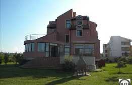 Vila Generoasa 800 mp util si 4500 teren !!! Pt. Clinica, Pensiune, Birouri !!