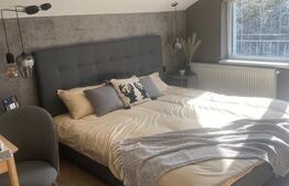 Apartament cu 3 camere, 90 mp, cu parcare si boxa la subsol, in zona Teilor