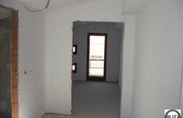 Vila La Stadiul De Semifinisat Intr-o Zona De TOP din Floresti !!