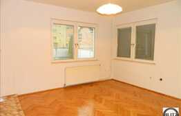 Casa de inchiriat cu 10 camere, 500 mp utili cu teren 700 mp