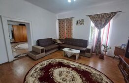Casă săsească renovată integral, 2200 mp teren, ideală pentru două familii 