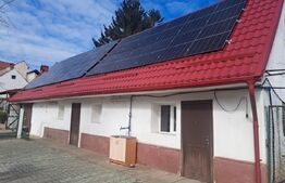 Casă săsească renovată integral, 2200 mp teren, ideală pentru două familii 