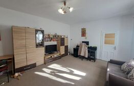 Casă săsească renovată integral, 2200 mp teren, ideală pentru două familii 