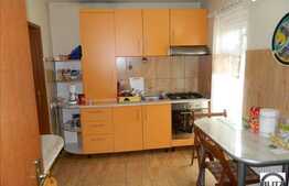 Casa de vanzare 113 mp cu 280 mp teren,  P+E, zona de case