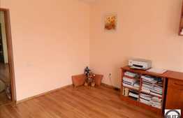 Casa de vanzare 113 mp cu 280 mp teren,  P+E, zona de case