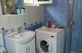 Casa de vanzare 113 mp cu 280 mp teren,  P+E, zona de case