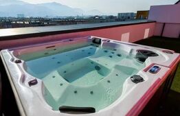 Penthouse Avantgarden 2 camere - Jacuzzi, Vedere Panoramică, Terasă