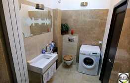 Casa pentru doua familii, cu 2 apartamente, 120 mp, zona Piata Unirii!